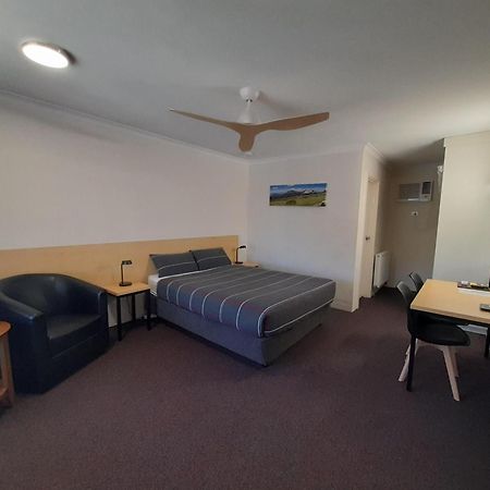Cooma Motor Lodge Motel Exterior photo